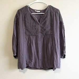 Boutique Entro Crotchet Yoke 3/4 Sleeve Button Top